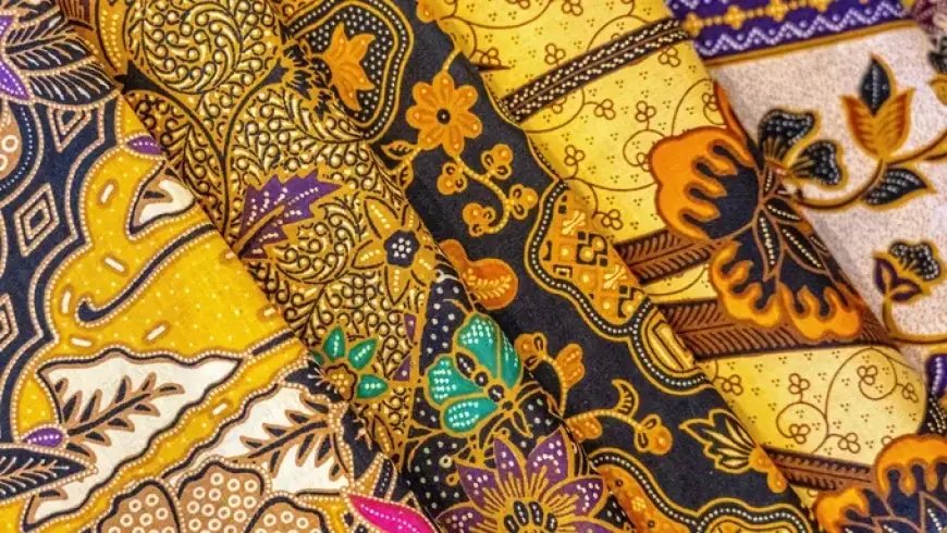 Tips Pilih Batik dengan Bijak, Panduan Warna untuk Tampil Menawan