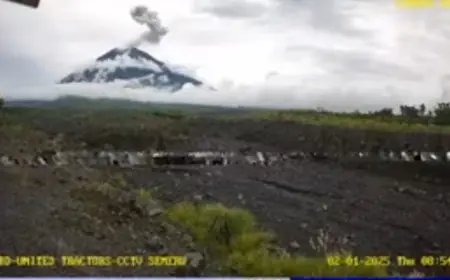 Gunung Semeru Batuk Lagi: PVMBG Larang Warga Dekati Besuk Kobokan karena Potensi Lahar Dingin    
