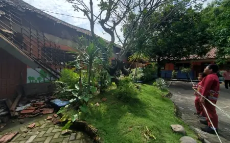 Atap Sekolah di Mojokerto Roboh, Usulan Perbaikan Sejak 5 Tahun Silam Tak Digubris Pemkab