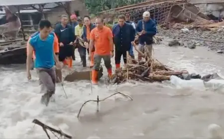 Pj Gubernur Jatim Paparkan Penyebab Banjir Bandang di Maesan Bondowoso