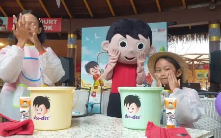 Dee-Dee Ajak Ratusan Anak Bersihkan Wajah dengan Facial Wash