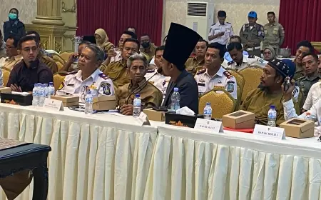 Warga Puger Tuntut Perbaikan Jalan Rusak, Ini Kata DPRD Jember