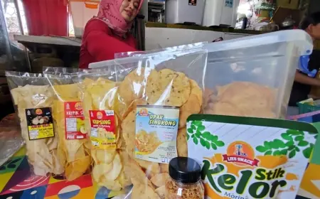 Inovatif, Pasutri di Mojokerto Berbagi Tugas Ciptakan Stik Berbahan Dasar Daun Kelor