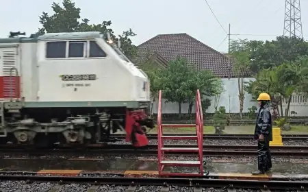 Banjir Grobogan Lumpuhkan Jalur Kereta, Ratusan Penumpang dari Surabaya Batalkan Perjalanan