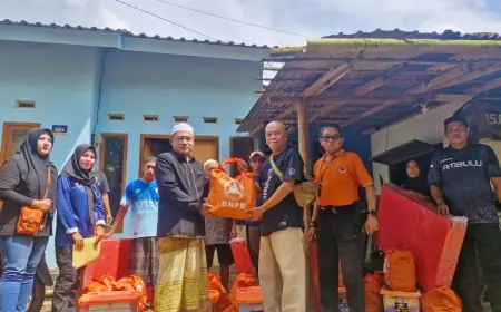 Pasca Banjir dan Longsor, BPBD Salurkan Bantuan kepada Warga Desa Ambulu Bondowoso