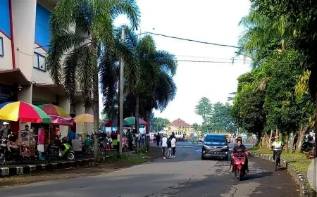 Pemkab Malang Bakal Perbaiki Kios Pedagang di Stadion Kanjuruhan
