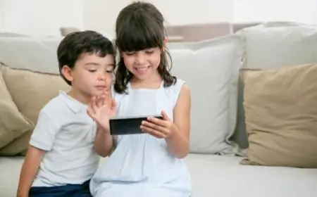 Dinsos P3AKB Bondowoso Ajak Orang Tua Awasi Anak Agar Tak Ketergantungan Gadget, Berikut Tipsnya