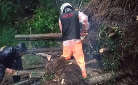 Tanah Longsor di Jalur Malang-Kediri, Paket Mencurigakan di Exit Tol Madiun, dan Cerita Pilu Orang Tua SMP 7 Mojokerto