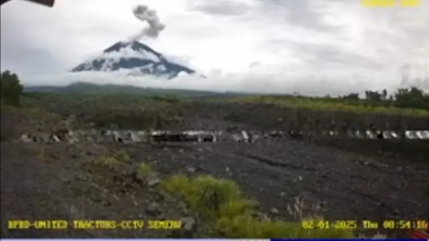 Gunung Semeru Batuk Lagi: PVMBG Larang Warga Dekati Besuk Kobokan karena Potensi Lahar Dingin    