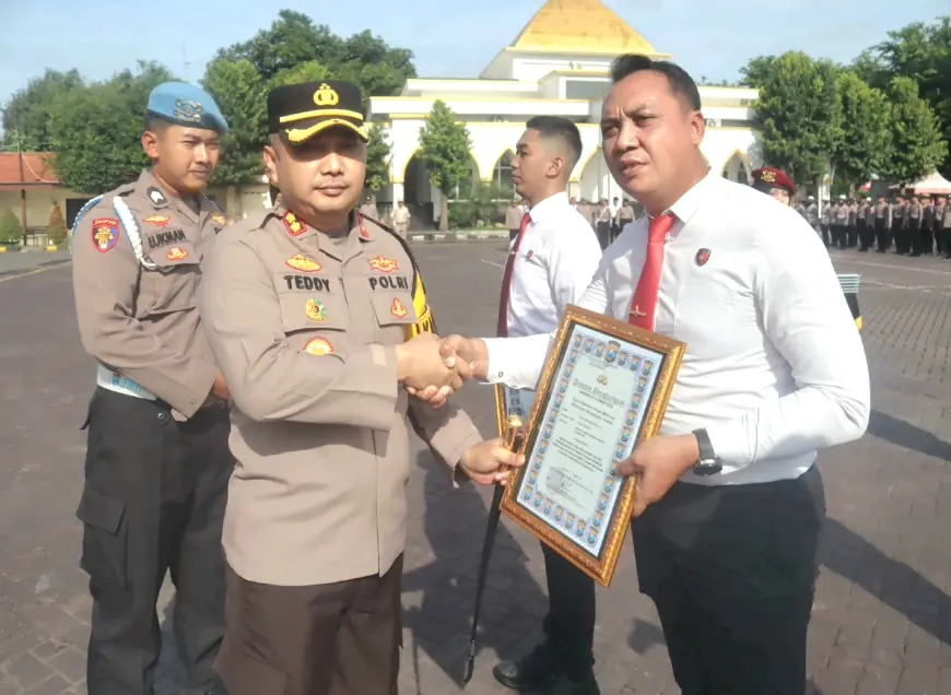 Kanit Pidana Ekonomi Polres Pasuruan Diganjar Penghargaan usai Ungkap Kenakalan Perusahaan dalam Membayar Iuran BPJS