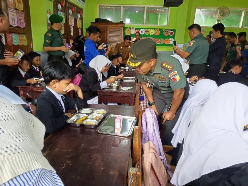 MBG Banyak Kekurangan, Pj Bupati Bondowoso Minta Evaluasi
