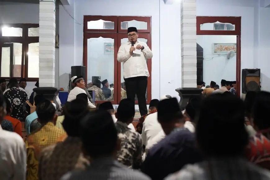 Haul Kyai Abdul Malik, Mas Dhito Tahlilan Bareng Warga