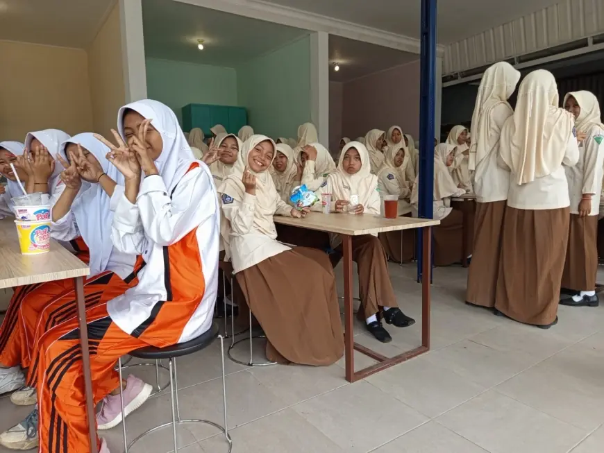 4 Hari Pelaksanaan MBG di Bondowoso, Kantin Sekolah Tetap Ramai