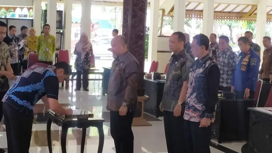 Pj Bupati Bondowoso dan Seluruh OPD Teken Perjanjian Kinerja, Ini Tujuannya