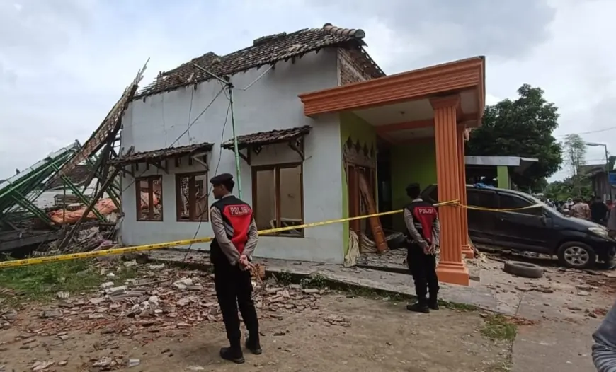 Ledakan Dahsyat di Rumah Polisi di Mojokerto, Apa Kata Mereka?