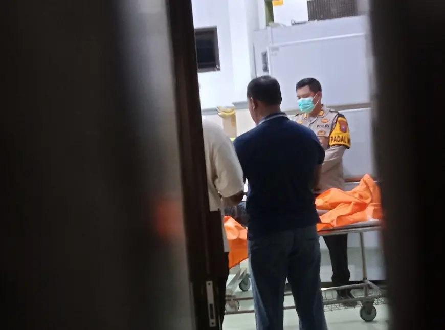 Polisi Identifikasi Mayat tanpa Identitas di Kamar Jenazah RSUD Jombang