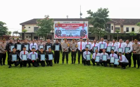 Polres Jombang Beri Penghargaan 24 Anggota Berprestasi