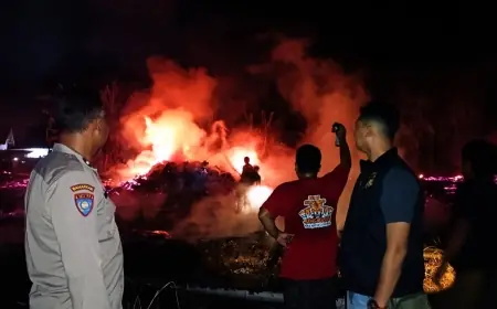 Dua Gudang Tembakau PTPN I Regional 4 di Jember Ludes Dilalap Api
