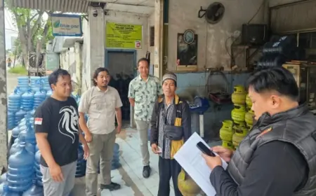 Pastikan Stok Aman, Polres Probolinggo Sidak SPBE hingga Pangkalan LPG 3 Kg