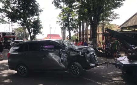 Kecelakaan Lalu Lintas di Kepuharjo Malang, Hiace dan Sigra Adu Banteng