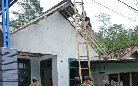 Cuaca Ekstrem di Wonosari Malang, Satu Rumah Rusak Akibat Hujan Deras Disertai Angin Kencang