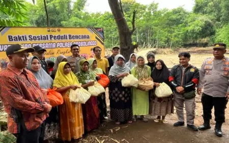 HPN 2025, Wartawan Gandeng Polres Probolinggo Bagikan Sembako pada Korban Bencana Alam