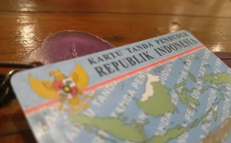Ratusan Ribu Warga Jatim Belum Punya KTP-el dan KIA, Pemprov Dorong DP3AK Untuk Lakukan Sosialisasi