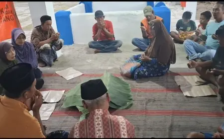Tradisi Jelang Ramadan, Ratusan Warga Berziarah ke Makam Umum Desa Trayang Nganjuk