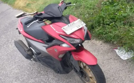 Tinggalkan Motor di Tepi Jalan, Wanita di Mojokerto Tabrakkan Diri ke Kereta Api