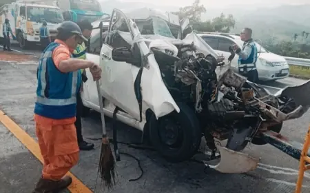 Avanza Hantam Truk di Tol Malang-Pandaan, Satu Pengemudi Tewas