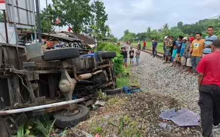 Damkar di Sampang Lepas Cincin dari Jari Balita hingga Truk Tertemper KA di Jember