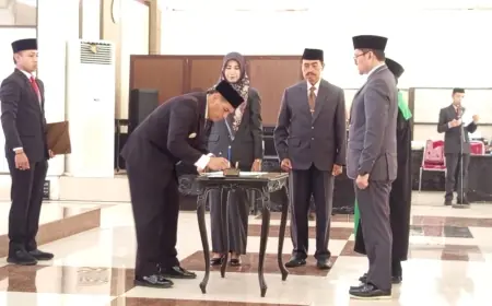 Tegaskan bukan Titipan Bupati Terpilih, Pj Bupati Bondowoso Lantik Pj Sekda