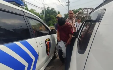 Diduga Bermula dari Pesan WhatsApp, Warga Probolinggo Dikeroyok