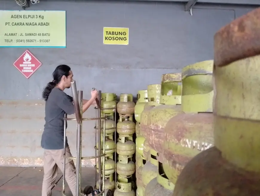 Dinilai Menyulitkan, Masyarakat Keluhkan Larangan Penjualan LPG 3 Kg oleh Pengecer
