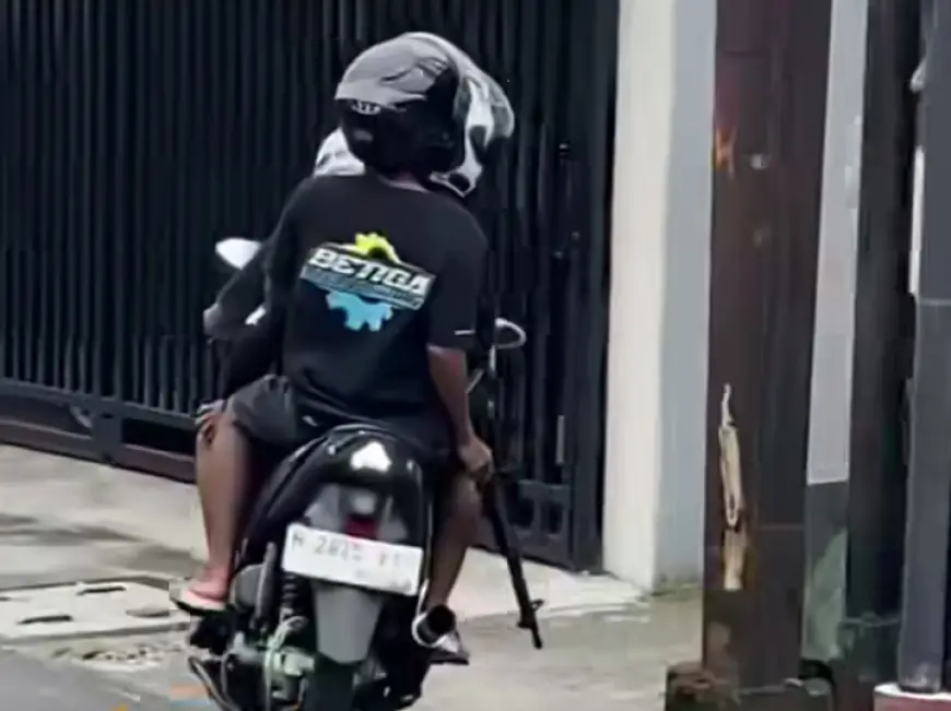 Dua Pemuda di Malang Diamankan Polisi usai Viral Bawa Laras Panjang Mainan