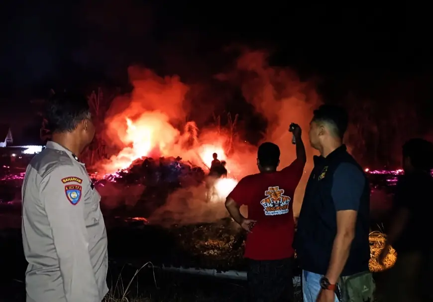 Dua Gudang Tembakau PTPN I Regional 4 di Jember Ludes Dilalap Api