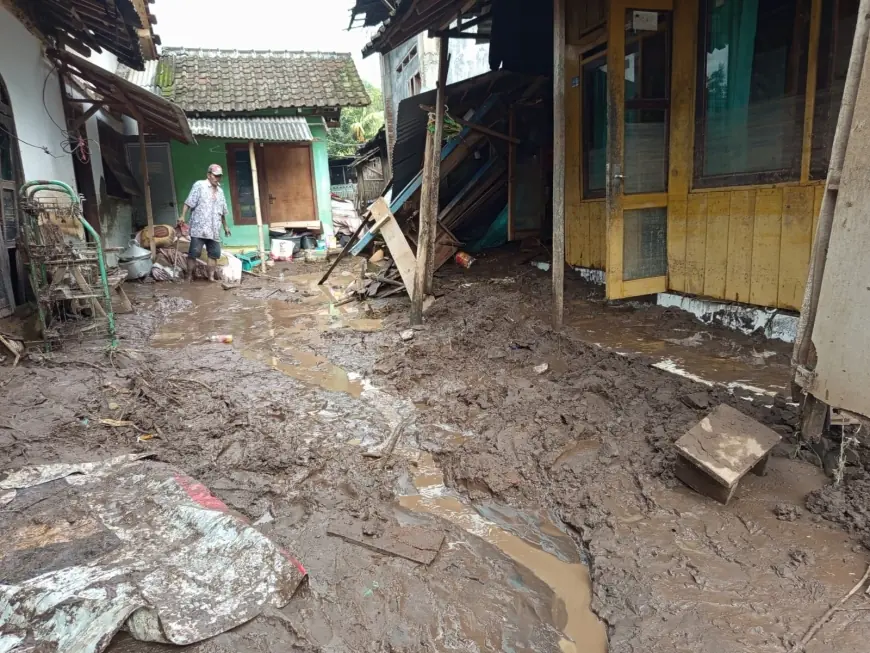 Pasca Banjir Bandang Desa Wonoboyo, Pemkab Bondowoso Bangun Dapur Umum