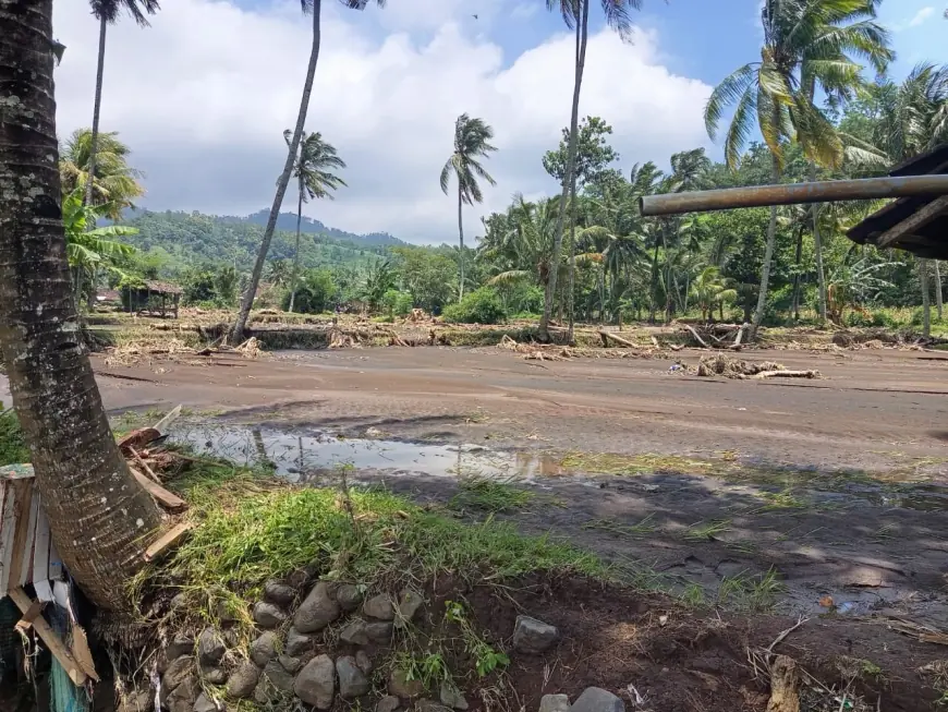 Banjir Bandang di Desa Wonoboyo Gulung 50 Hektare Lahan Warga