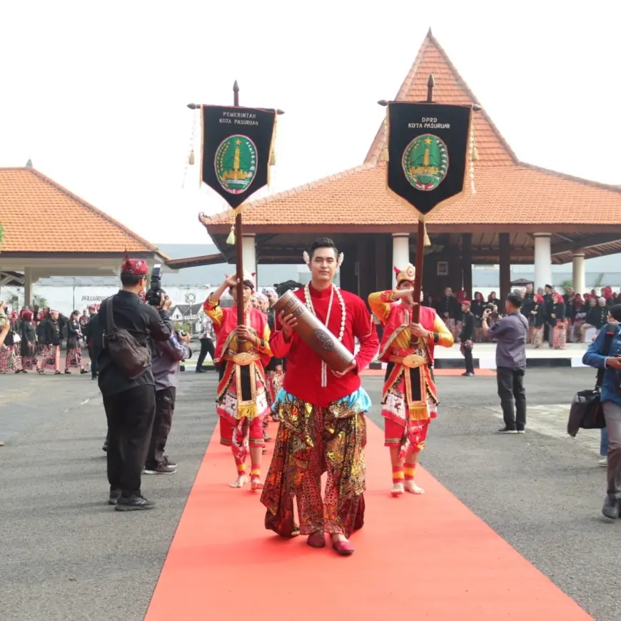 Kirab Pataka Ikut Meriahkan Hari Jadi ke-339 Kota Pasuruan