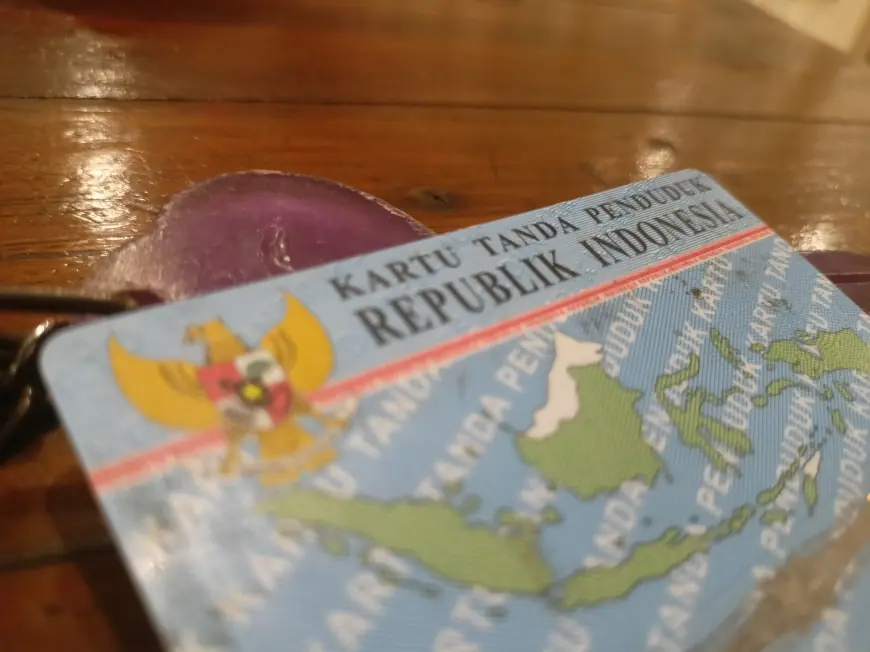 Ratusan Ribu Warga Jatim Belum Punya KTP-el dan KIA, Pemprov Dorong DP3AK Untuk Lakukan Sosialisasi