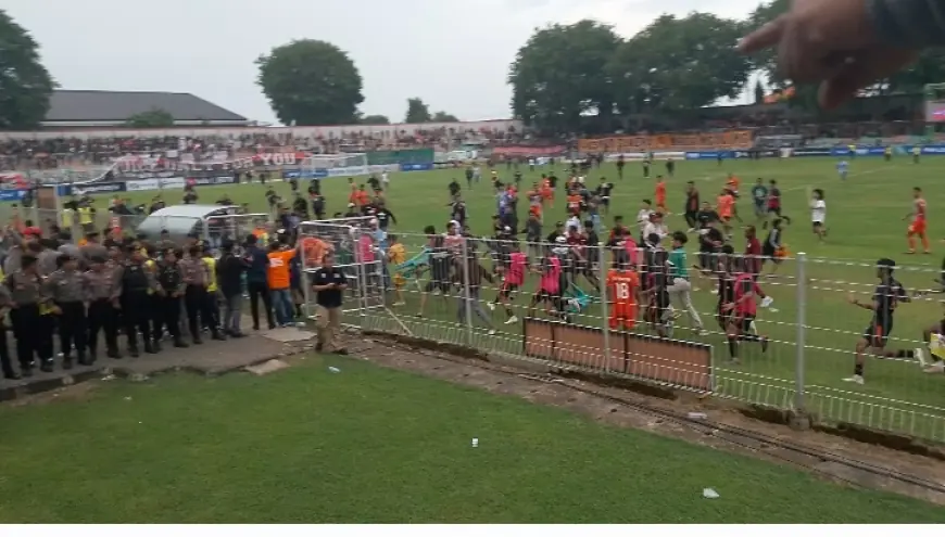 Puting Beliung di Surabaya, Pembunuh Siswi SMA di Jombang Dibekuk, dan Kericuhan Laga Sepak Bola di Pasuruan