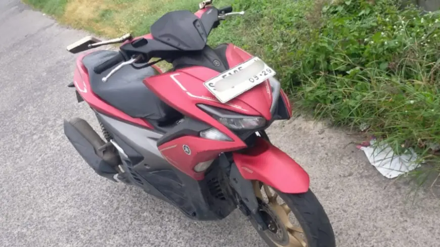 Tinggalkan Motor di Tepi Jalan, Wanita di Mojokerto Tabrakkan Diri ke Kereta Api