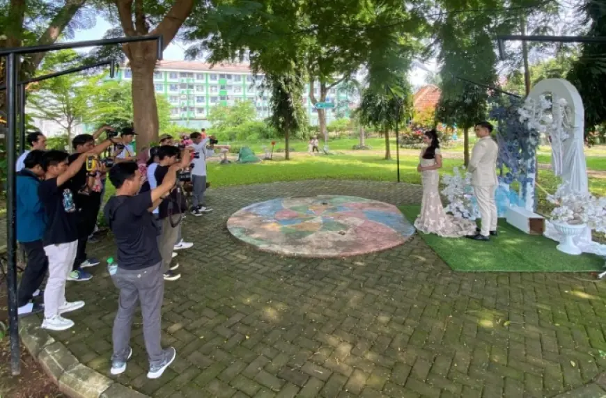 Manfaatkan Hari Valentine, KFI Probolinggo Hunting Foto dan Promosikan Ikon Wisata