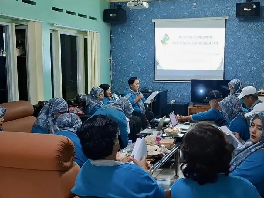 Dari Pejuang Lingkungan ke Wirausaha Sosial: Perjalanan Kopling Pelangi Selatan Surabaya sebagai Koperasi Hijau