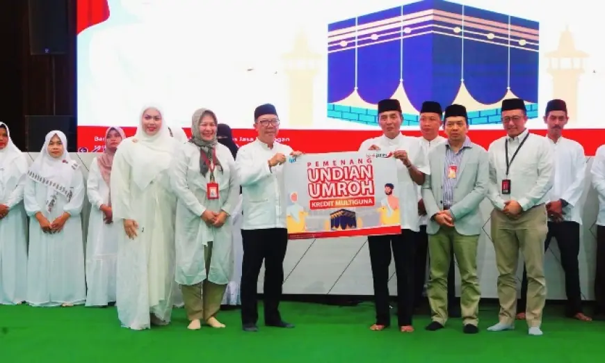Bank Jatim Lepas 100 Jemaah Umrah Pemenang Undian Kredit Multiguna
