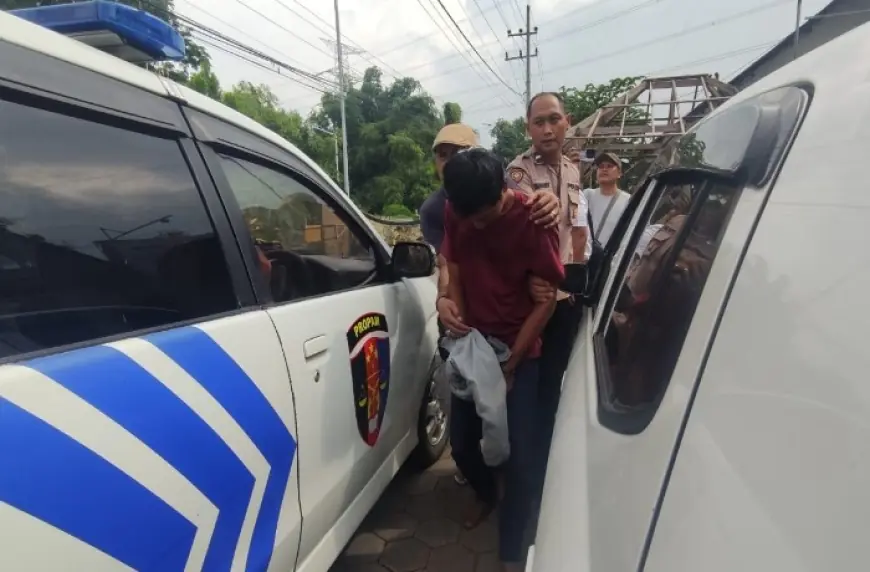 Diduga Bermula dari Pesan WhatsApp, Warga Probolinggo Dikeroyok
