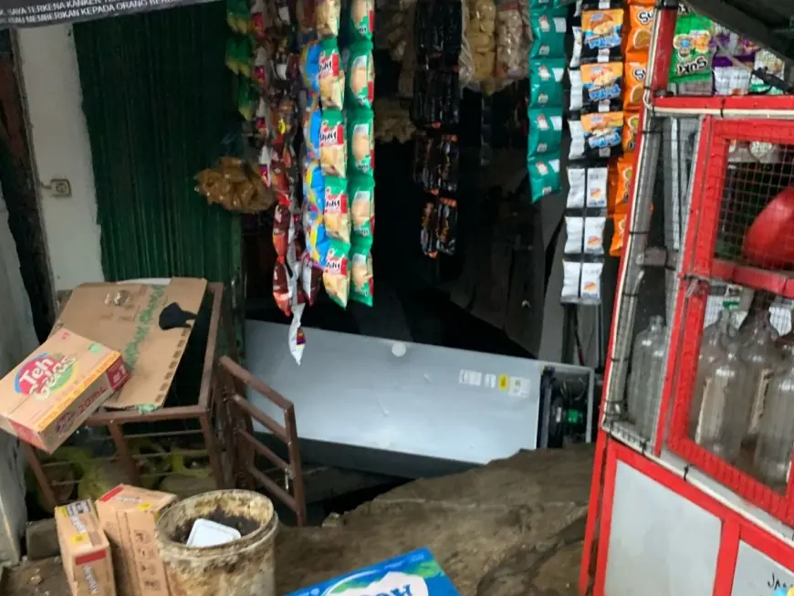 Toko Kelontong di Malang Amblas, Seorang Penjaga Tewas Terhanyut Arus