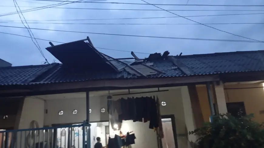 Angin Kencang Terjang Perumahan di Singosari Malang, Tiga Rumah Rusak