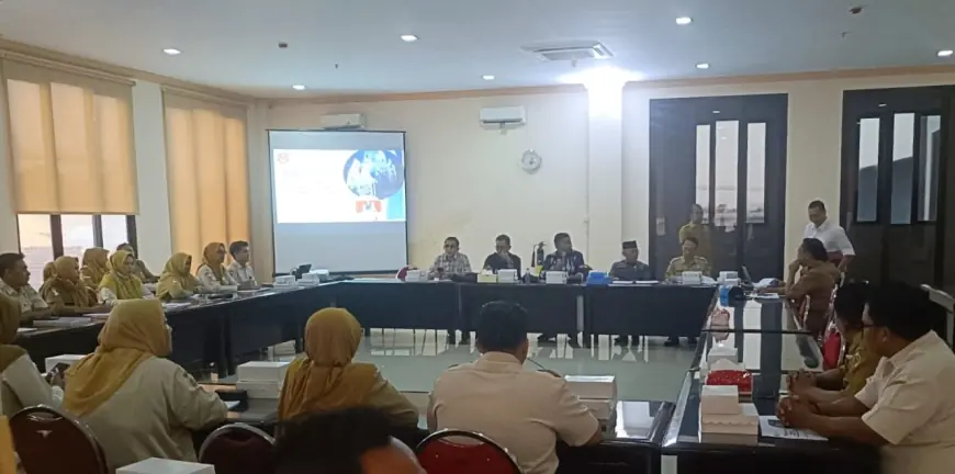 Ngadu ke Kantor Dewan, Ratusan Nakes di Mojokerto Minta Diangkat Jadi ASN