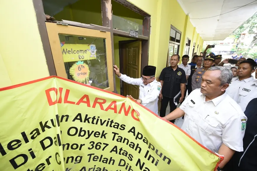 Dinilai Rampas Hak Siswa, Wabup Pasuruan Buka Segel SDN Jeladri 1